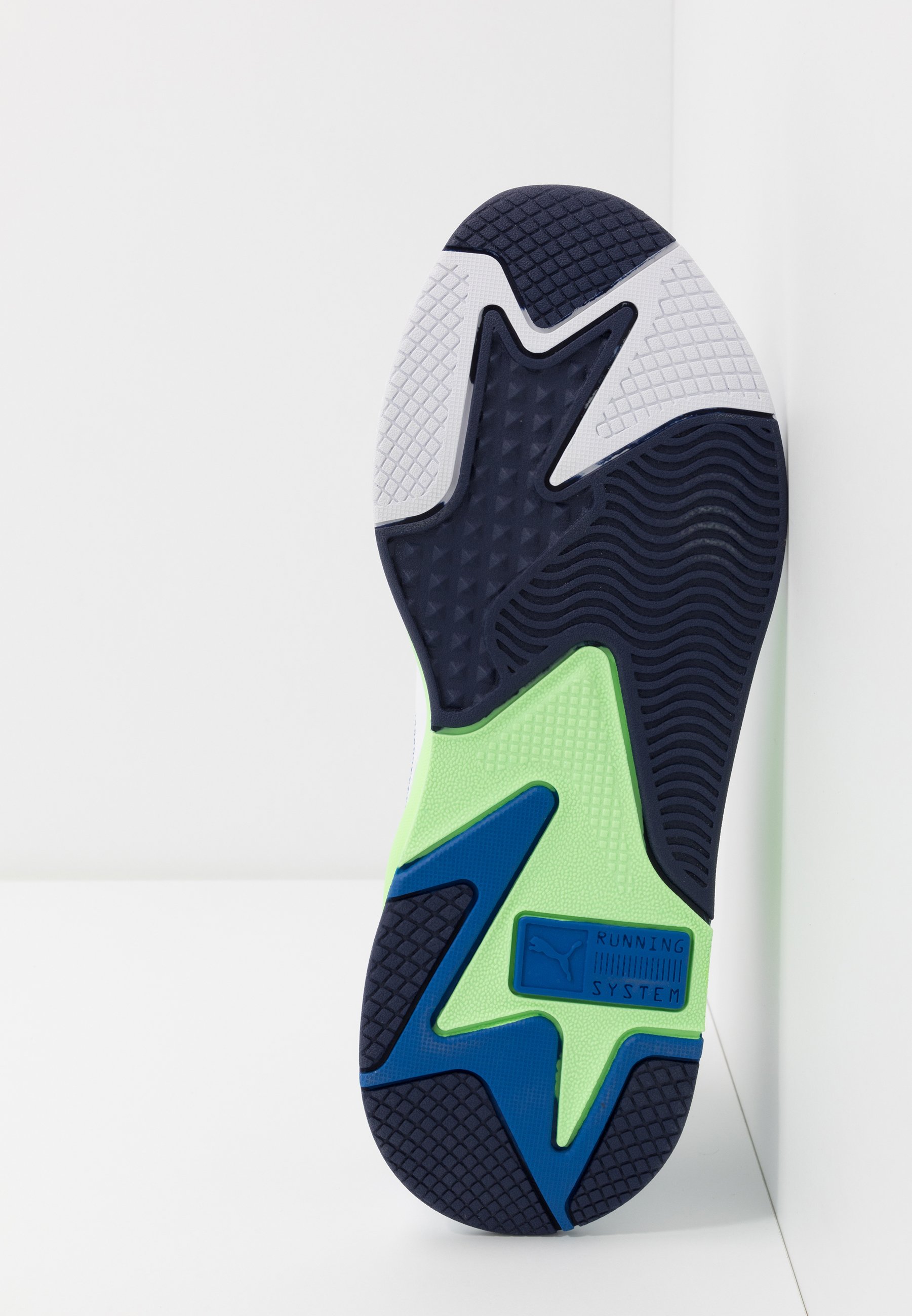 nike millenium black red