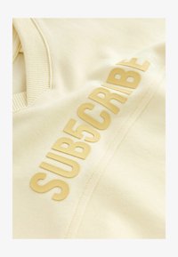 Seleccionado, yellow stone