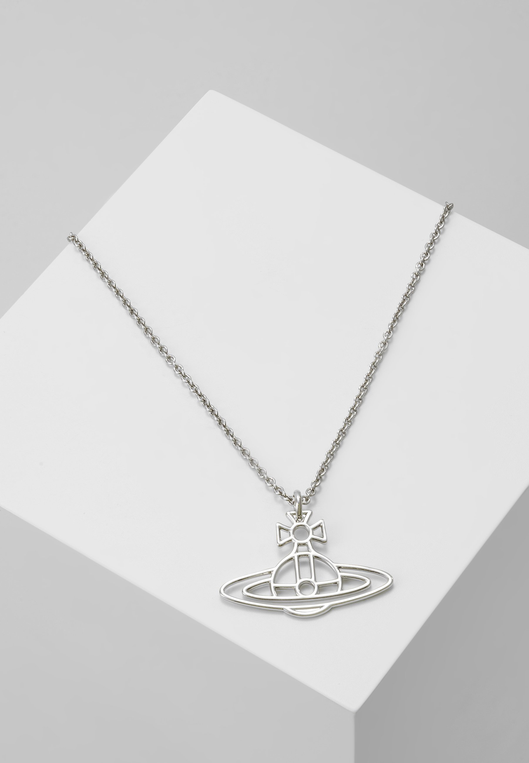 Vivienne Westwood Thin Lines Flat Orb Pendant Necklace Palladium Gunmetal Zalando Ie
