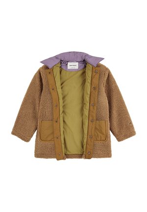 Veste en polaire marron avec un col violet et un intérieur vert. Elle comporte deux poches à patch marron et une fermeture à boutons-pression.