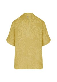 Camicetta gialla a maniche corte con texture di lino, caratterizzata da un motivo di foglie bianche. Taglio dritto, colletto aperto e vestibilità comoda.