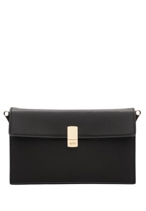 Czarna prostokątna skórzana kopertówka z zapięciem w złotym odcieniu i małym logo „estro” na środku, z bocznymi pętlami do przypięcia paska.