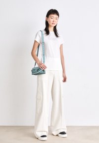 BOSS Apdrukāts T-krekls - white