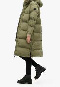 Superdry & Co Abrigo de invierno - khaki