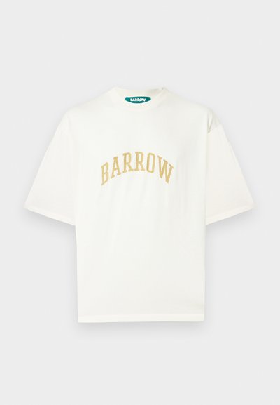 T-shirt bianco oversize in cotone, con un logo dorato "BARROW" curvo sul davanti. Maniche corte e collo a giro.