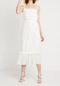 Miss Selfridge Długa sukienka