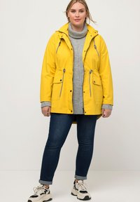 Ulla Popken HYPRAR FUNCTIONELE - Regenjas - messing
