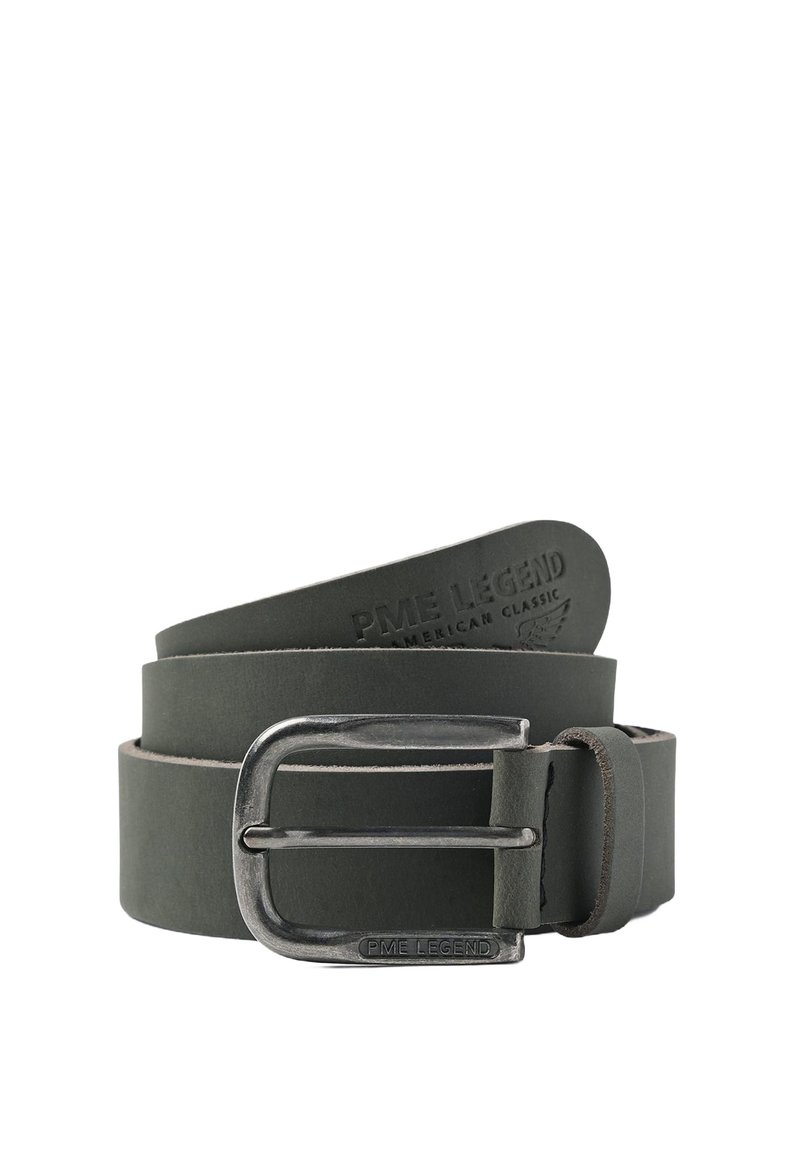 Ceinture en cuir vert foncé avec une boucle en métal argenté. Présente un logo de marque embossé et une finition texturée, des bords roulés et un design classique.