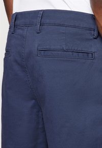 GAP ESSENTIAL SHORT - Shorts - vintage navy