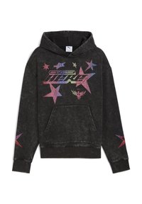 Schwarzer Pullover-Hoodie mit gewaschenem Textur. Verfügt über mehrfarbige Stern-Grafiken und den Text "Not From Here" auf der Vorderseite. Kängurutasche.