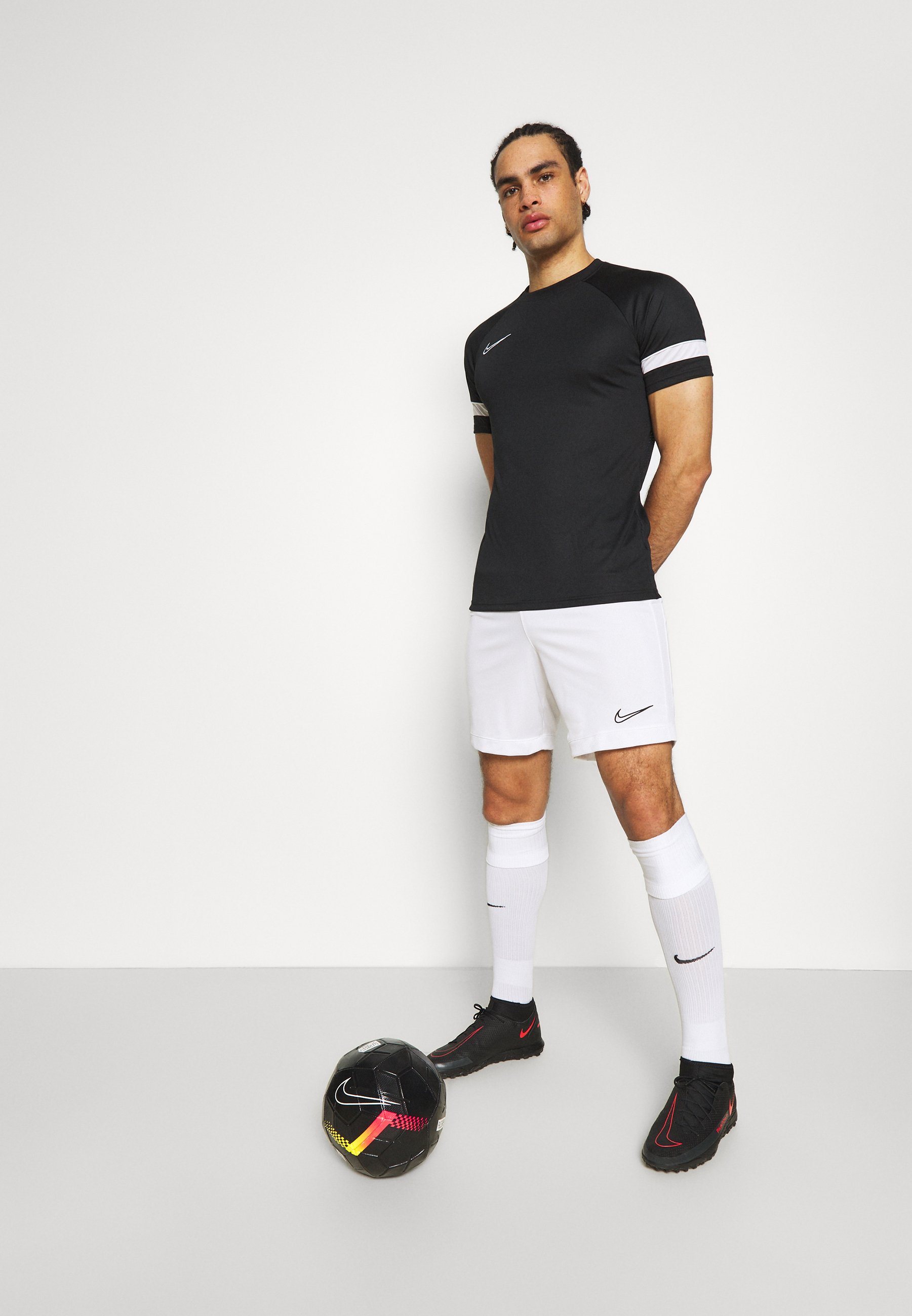 nike performance academy