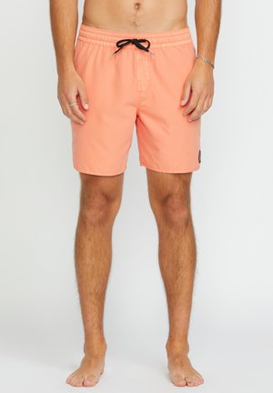 Shorts de bain corail en tissu léger avec une taille élastique, un cordon de serrage réglable et une poche latérale.