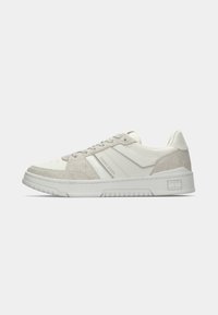 Unselected, stratus grey