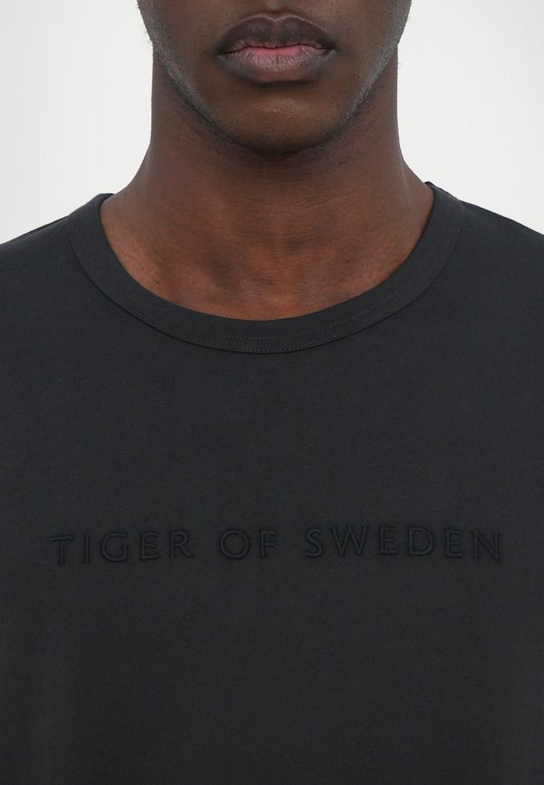 OLAF  - Print T-shirt - dark ink2