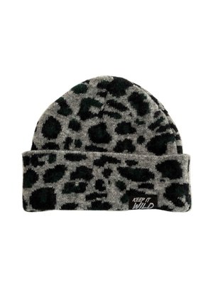 Beanie lavorato a maglia grigio con un motivo leopardato nero. Caratterizzato da un risvolto e un'etichetta nera con la scritta "KEEP IT WILD". Texture morbida.