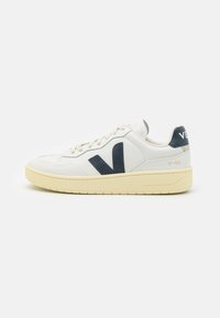 V 90 - Tenisice - extra white/nautico