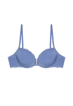 Hellblauer, gepolsterter BH mit dünnen, verstellbaren Trägern und Spitzenbesatz entlang der oberen Kanten und des Bands, flach auf weißem Hintergrund dargestellt.