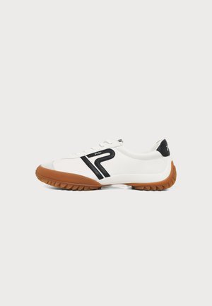 Polo Ralph Lauren, TREAD LW TP SNEAKERS LOW TOP LACE - Sneakers basse - deckwash white/ black