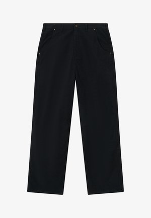 Fekete, textúrájú nadrág egyenes szárú szabással. Jellemzői közé tartozik a gombos derékpánt és az oldalsó zsebek, valamint egy finom mintázat.