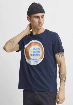 TEE - Camiseta estampada - dress blues