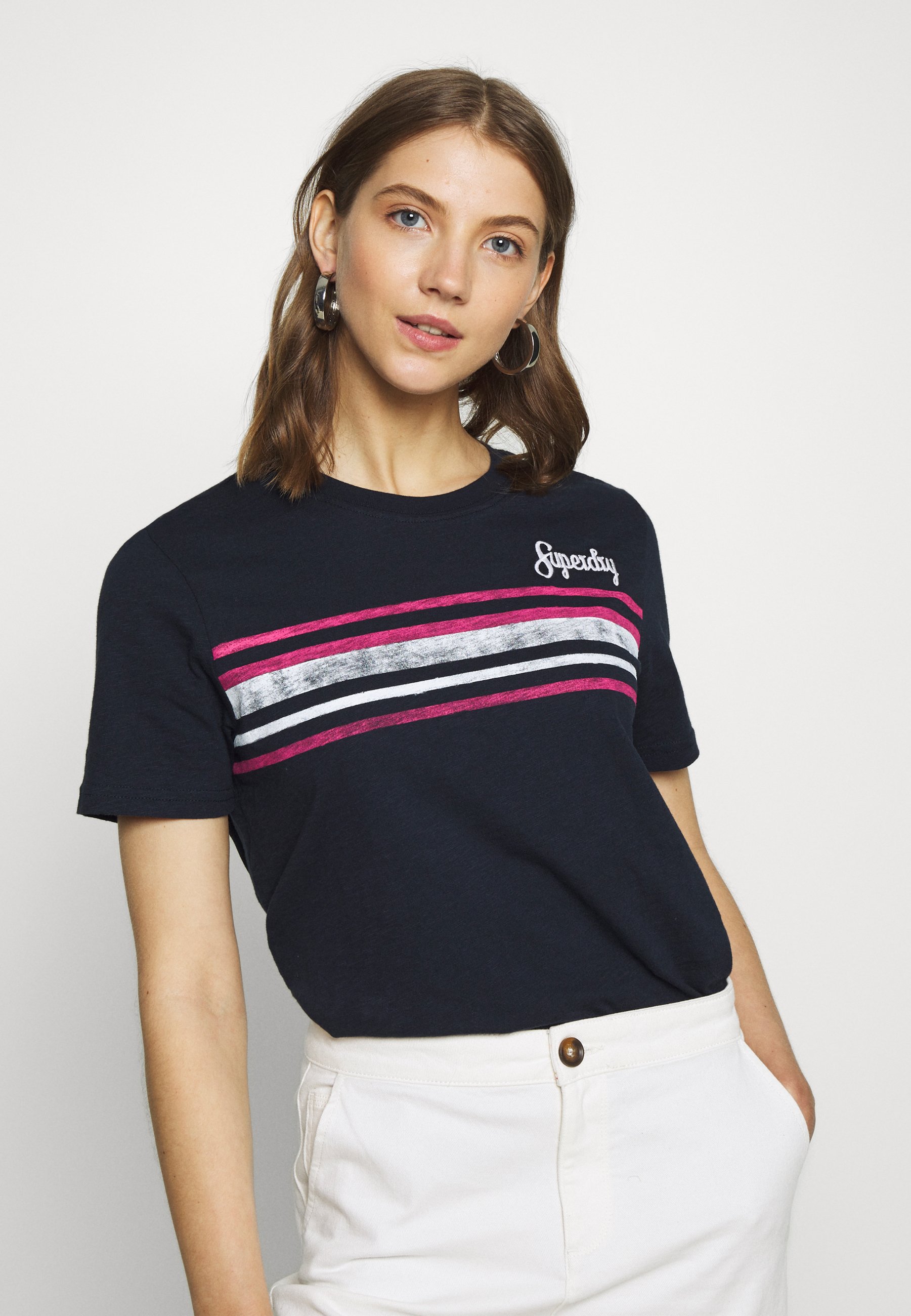 Superdry T skjorter & topper | Dame | Nye overdeler på Zalando Superdry T skjorter & topper | Dame | Nye overdeler på Zalando