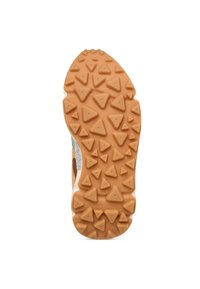 Suela de goma con un diseño texturizado que presenta tacos triangulares. Predominantemente naranja con acentos claros y un perfil lateral blanco.