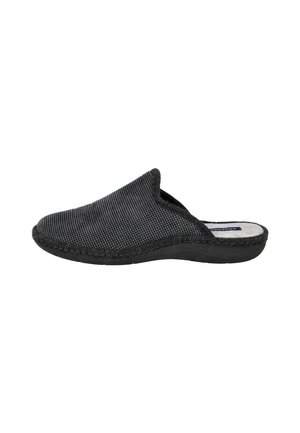 Zapato negro de tejido trenzado tipo slip-on con puntera redondeada y suela baja, con un upper texturizado y un suave forro interior.