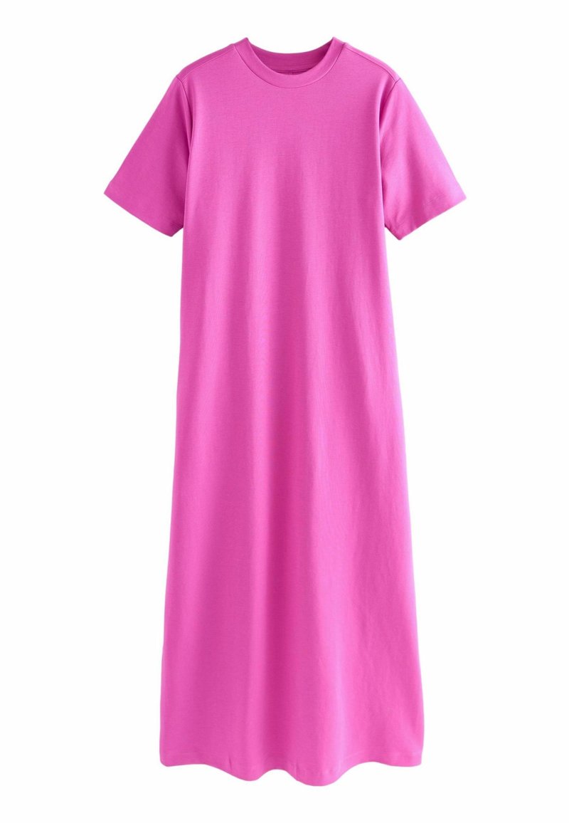 Robe rose vif longueur genou avec manches courtes et col rond, en tissu lisse, présentée sur fond blanc.