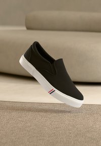 Sélectionné, black