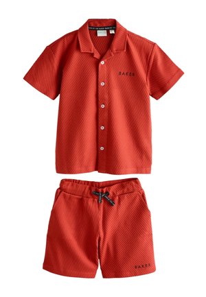 Baker by Ted Baker REGULAR FIT - TEXTURED SHIRT AND SHORTS SET . - Jogginghose - rust red