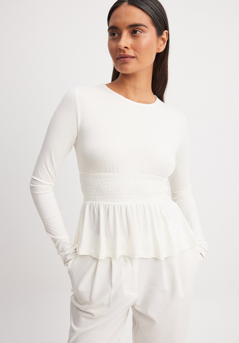 NA-KD SMOCK - Pitkähihainen paita - offwhite