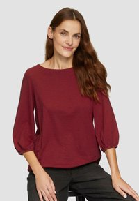 s.Oliver MIT U-BOOT-AUSSCHNITT - Langarmshirt - rubinrot