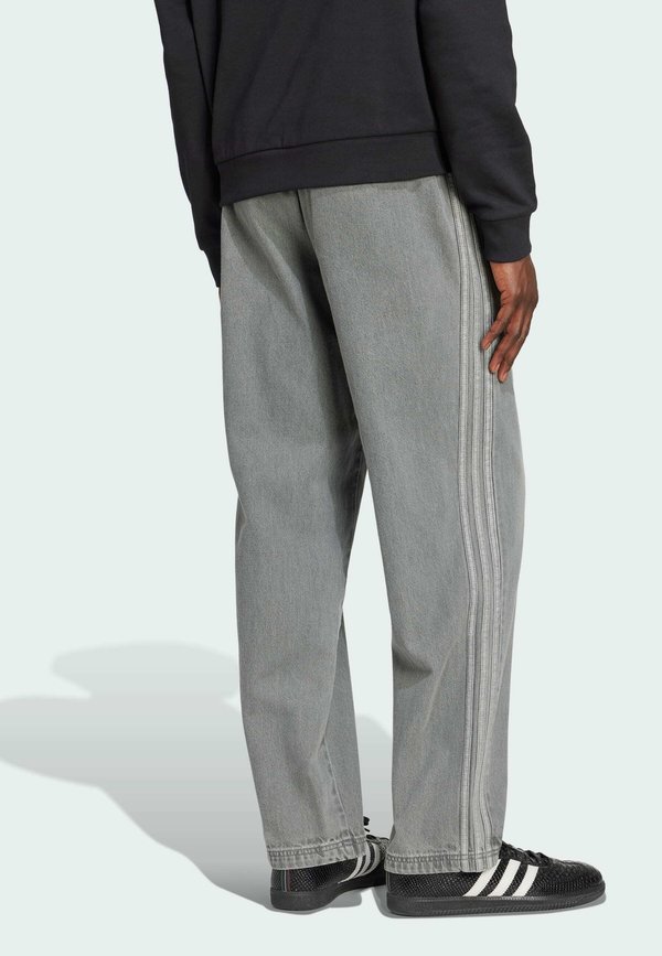 Straight leg jeans - light denim2