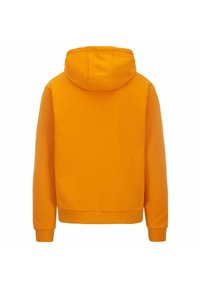 Sudadera naranja con capucha ajustable, mangas largas, puños y dobladillo acanalados, con una textura de tela suave y sin patrones visibles.