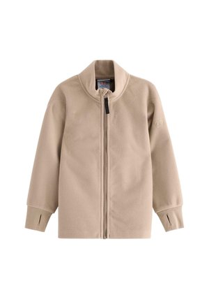 Beige Fleecejacke mit durchgehendem Reißverschluss, hohem Kragen, langen Ärmeln und Daumenlöchern, vor einem weißen Hintergrund präsentiert.