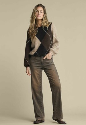 Red button, RB ARGYLE - Pullover - brown