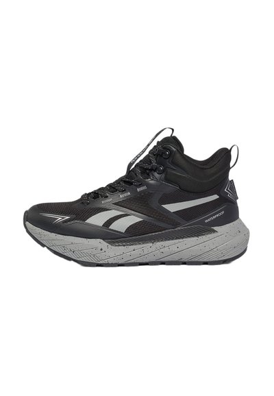 Reebok REEBOK BASE TRAIL MID-BLACK.