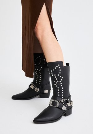 Botas camperas - black