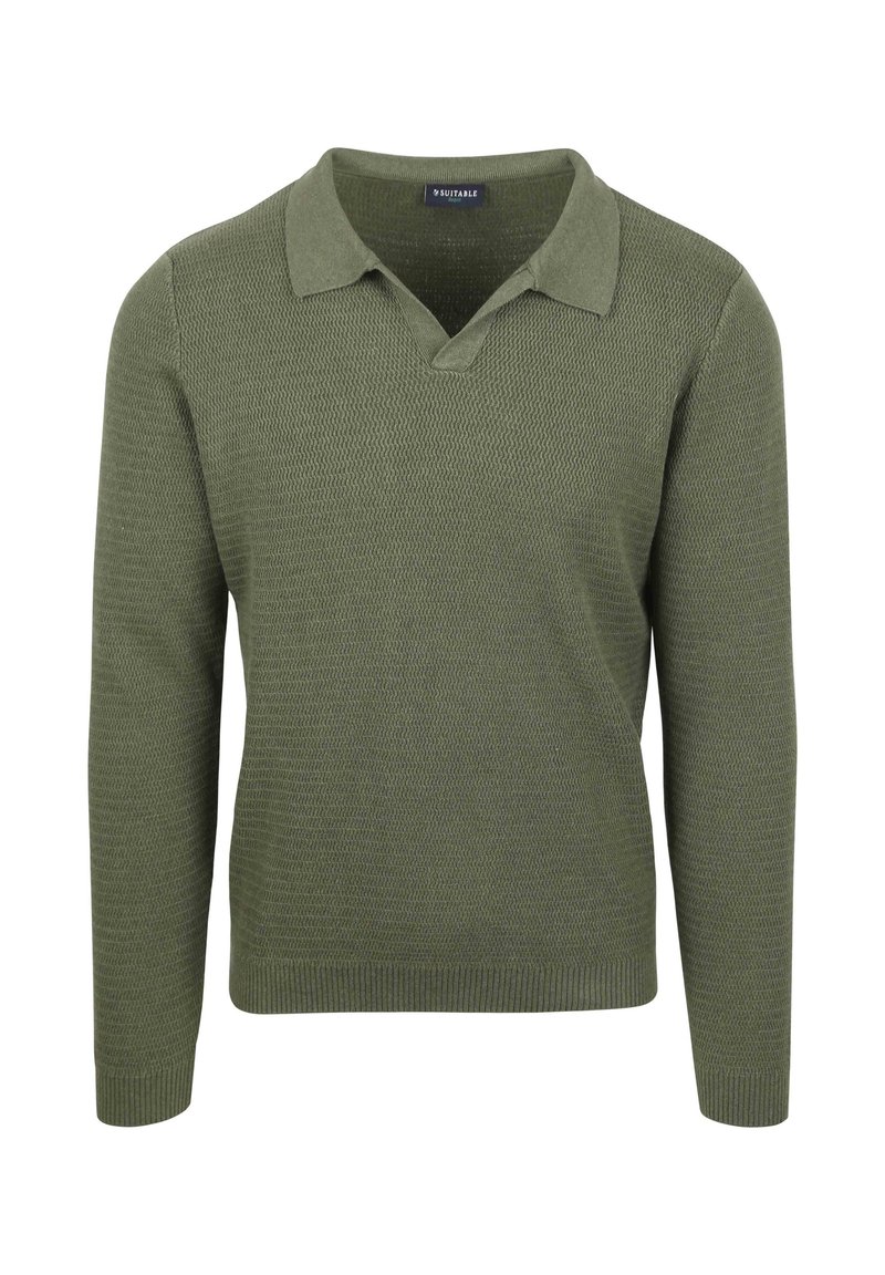 Grüner gestrickter Pullover mit V-Ausschnitt und Kragen, aus einem strukturierten Stoff. Lange Ärmel und gerippte Bündchen am Saum und an den Ärmelenden.