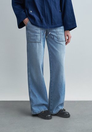 PANTS BASIQUE - Široke kavbojke - bleu jean