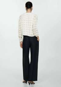 Mango Strickjacke - off-white