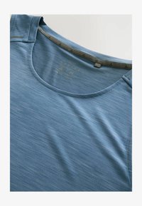 Unselected, steel blue