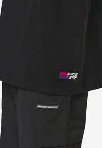 Thumbnail Image 4