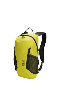 Gelbe Rucksack mit schwarzen Akzenten, aus robustem Stoff gefertigt, mit einem Reißverschluss-Hauptfach und Netzseitentaschen zur Aufbewahrung.