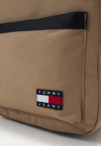 Tommy Jeans Zaino - bronze twist