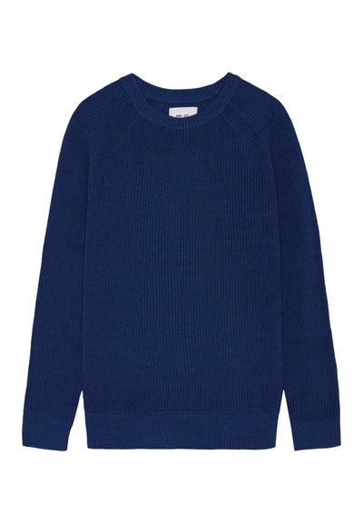 Navyblauer gerippter Strickpullover mit Rundhalsausschnitt, langen Ärmeln und dezenten seitlichen Schlitzen am Saum für mehr Bewegungsfreiheit.