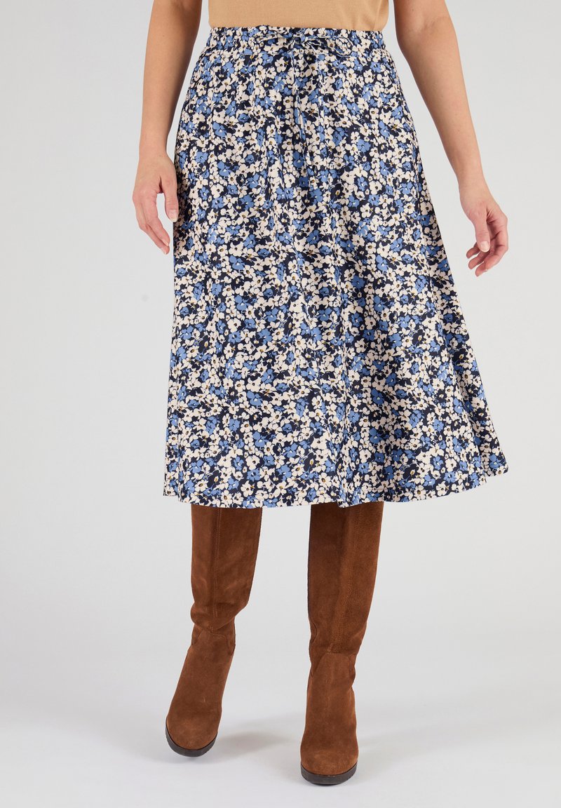 Gonna midi con stampa floreale in toni di blu e crema, realizzata in tessuto leggero, caratterizzata da un design plissettato e una vita elasticizzata.