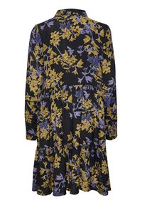 Schwarzes Kleid mit langen Ärmeln und Kragen, versehen mit einem Blumenmuster in Gelb und Lila. Ausgestellte Silhouette mit gestuftem Saum.