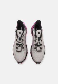 Salomon SUPERCROSS 4 GTX - Sapatilhas de trail running - ashes of roses/black/very berry