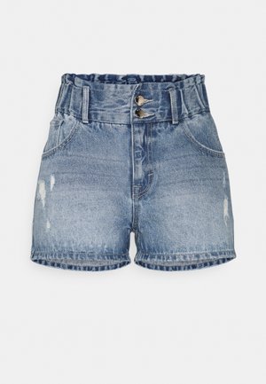 Short en denim bleu taille haute avec taille paperbag, deux poches avant, passants de ceinture, fermeture à bouton et détails délavés usés.